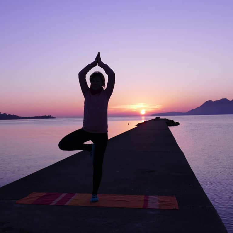Rauhnächte Yoga
-
Yoga am Meer bei Sonnenaufgang